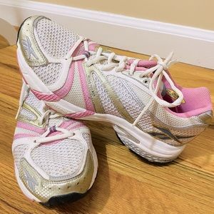 Reebox DMXRIDE breast cancer awareness sneakers.